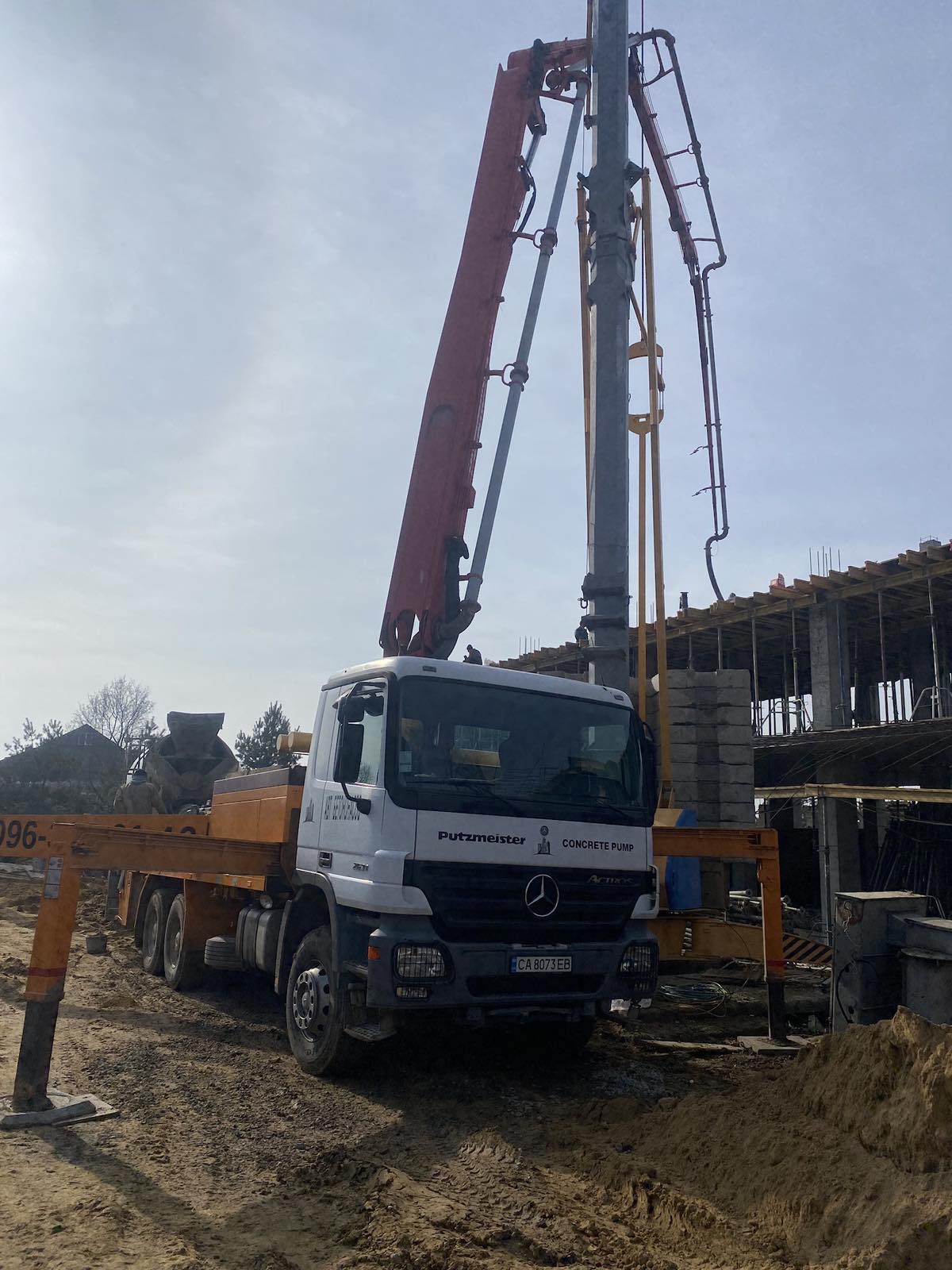Автобетононасос АБН 37м